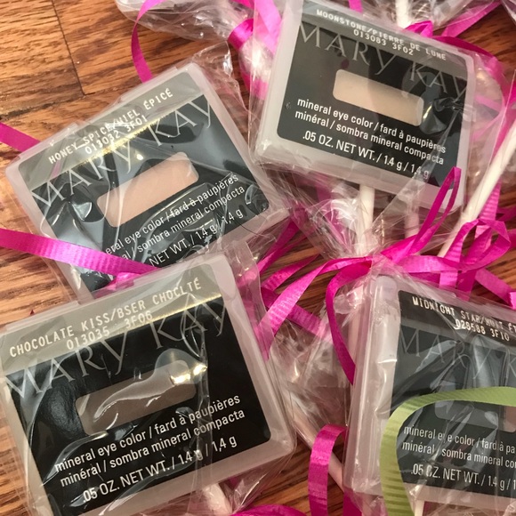 Eye shadows - Picture 4 of 7